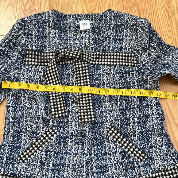 Cabi small reina club blue multi blazer and skirt set. - Picture 14 of 16